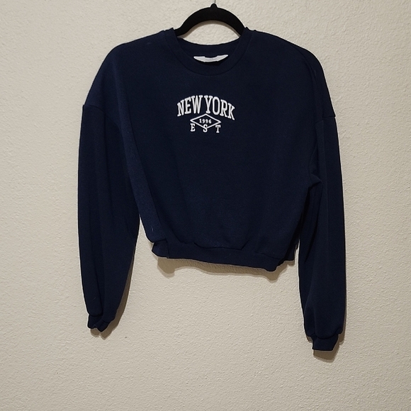 H&M Other - H&M Blue and White Graphic Crew Neck Sweatshirt